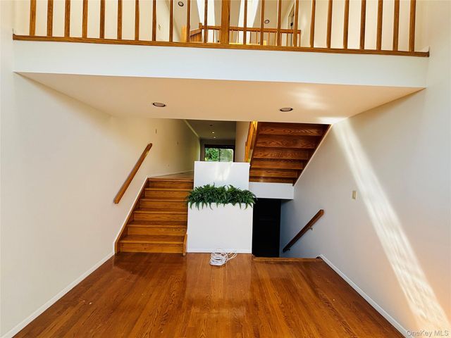 88 The Glen 88, Glen Head, NY 11545