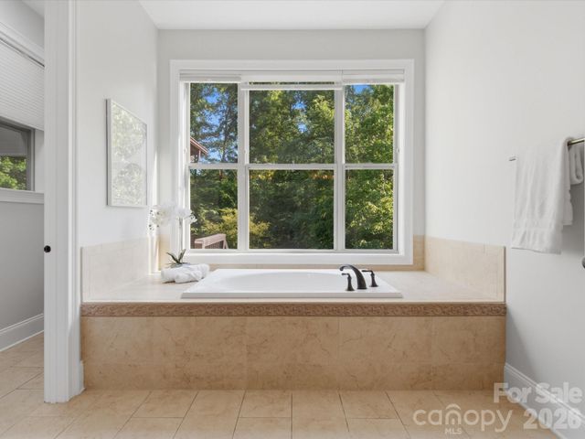 1126 Bromley Drive, Matthews, NC 28104