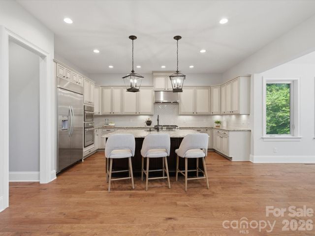 1126 Bromley Drive, Matthews, NC 28104