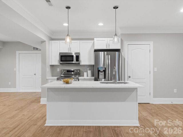 1126 Bromley Drive, Matthews, NC 28104