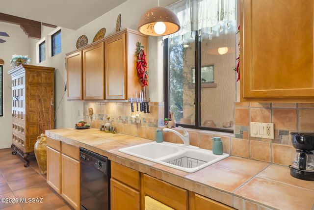 130 San Miguel, Tubac, AZ 85646