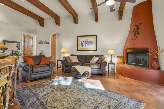 130 San Miguel, Tubac, AZ 85646