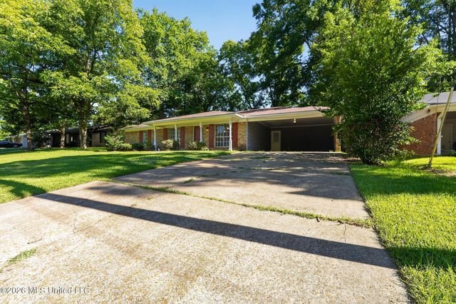 405 Crestview Drive, Clinton, MS 39056