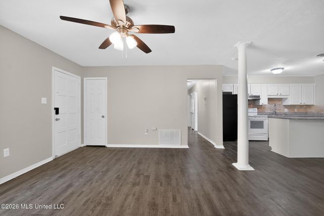 405 Crestview Drive, Clinton, MS 39056
