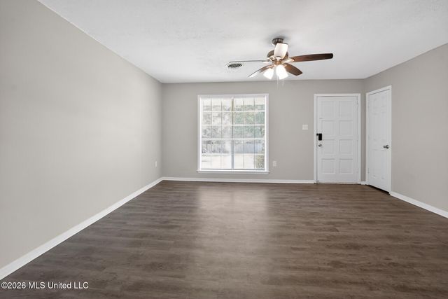 405 Crestview Drive, Clinton, MS 39056