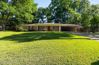 405 Crestview Drive, Clinton, MS 39056