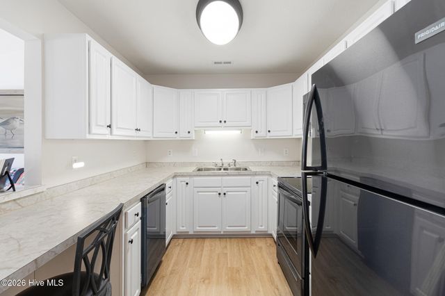 2900 Myrtle Street 11 Rosewood Village, Morehead City, NC 28557