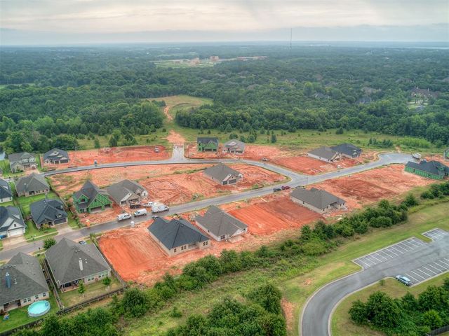 2140 Preserve Edge Drive, Edmond, OK 73034