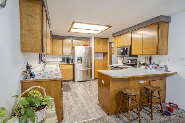 125 Meadow View Drive, Phoenix, OR 97535