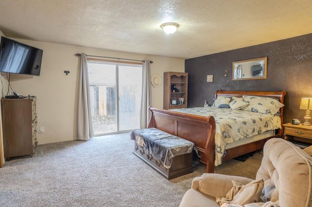 125 Meadow View Drive, Phoenix, OR 97535