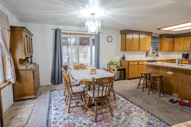 125 Meadow View Drive, Phoenix, OR 97535