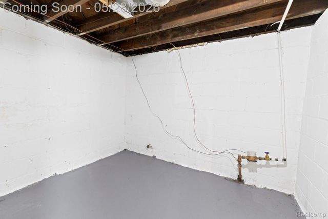 74 Pine Street, River Rouge, MI 48218