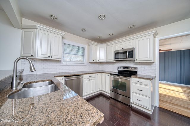 12 Bullard Avenue, Queensbury, NY 12804