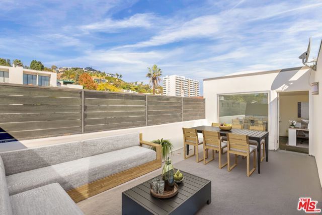 1129 Larrabee Street 14, West Hollywood, CA 90069