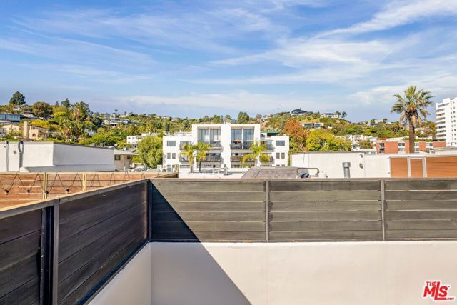 1129 Larrabee Street 14, West Hollywood, CA 90069