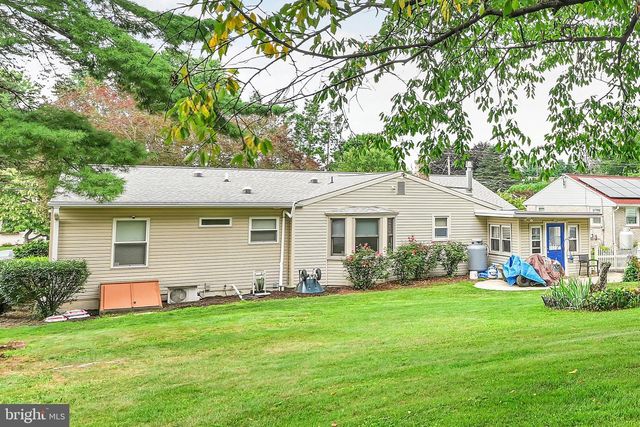 20 CLEARVIEW DR, Lebanon, PA 17042