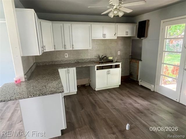 26285 Normandy Street, Roseville, MI 48066