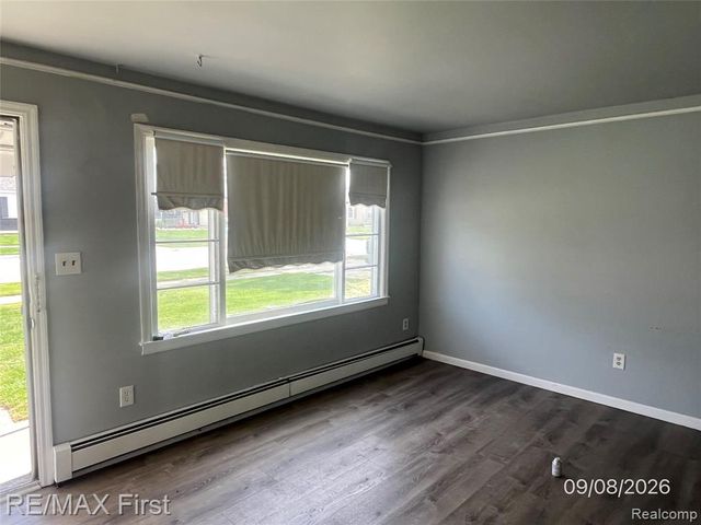 26285 Normandy Street, Roseville, MI 48066