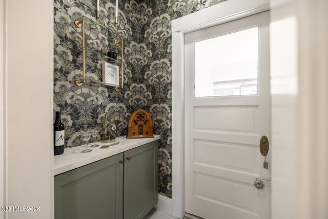 402 W Robinson Street, Carson City, NV 89703