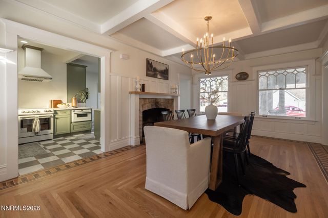 402 W Robinson Street, Carson City, NV 89703