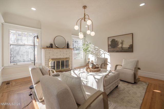 402 W Robinson Street, Carson City, NV 89703