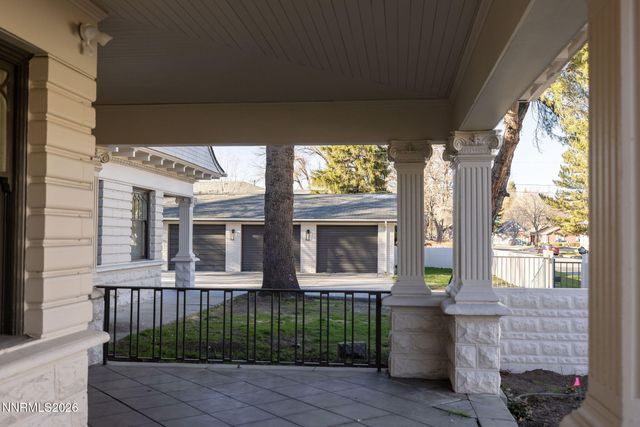 402 W Robinson Street, Carson City, NV 89703