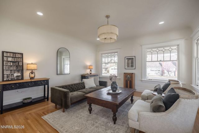 402 W Robinson Street, Carson City, NV 89703