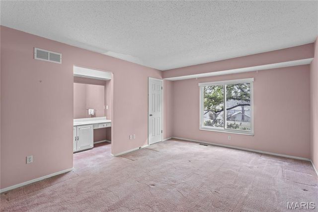 61 Majestic Court, Fenton, MO 63026