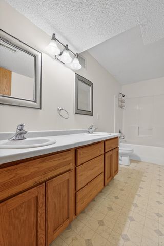 4647 Savannah Drive NW, Rochester, MN 55901