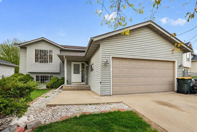 4647 Savannah Drive NW, Rochester, MN 55901