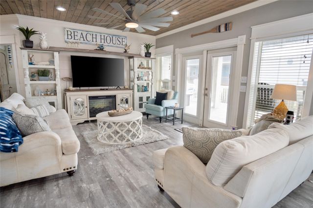 2636 Whitecap, Crystal Beach, TX 77650