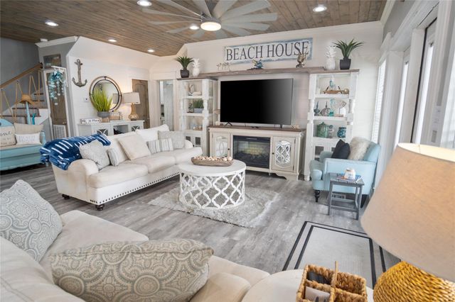 2636 Whitecap, Crystal Beach, TX 77650