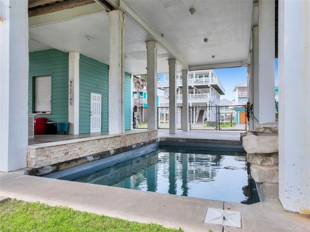 2636 Whitecap, Crystal Beach, TX 77650