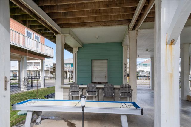 2636 Whitecap, Crystal Beach, TX 77650