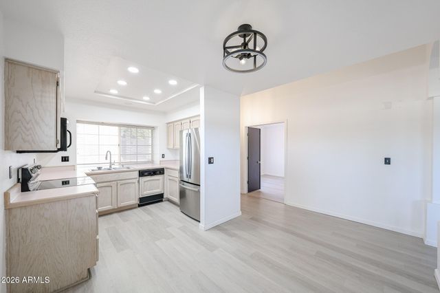 1004 E ANNETTE Drive, Phoenix, AZ 85022