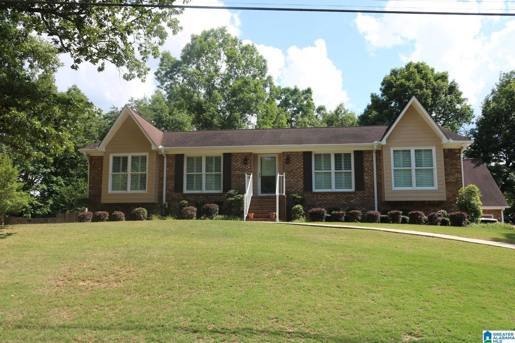 1223 13TH WAY, Pleasant Grove, AL 35127