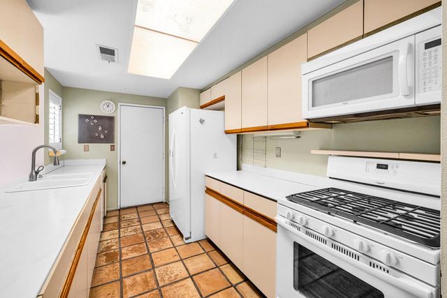 1452 Tiffany` Circle N, Palm Springs, CA 92262