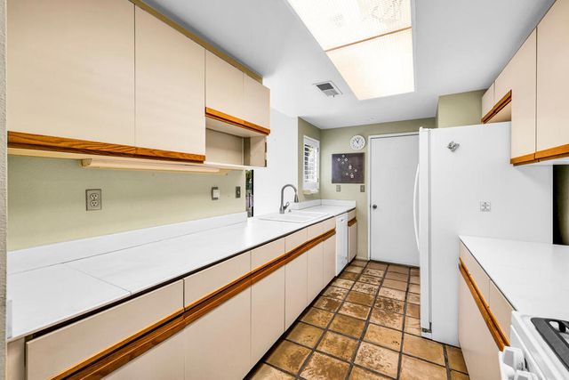 1452 Tiffany` Circle N, Palm Springs, CA 92262