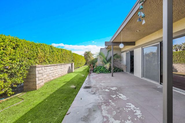 1452 Tiffany` Circle N, Palm Springs, CA 92262