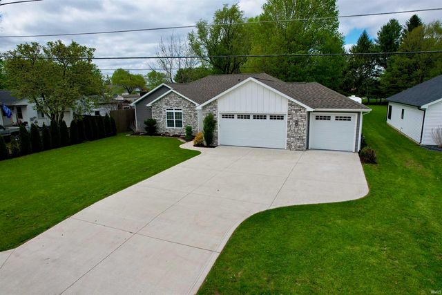 9805 Manning Street, Leo, IN 46765