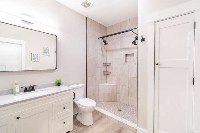 9805 Manning Street, Leo, IN 46765