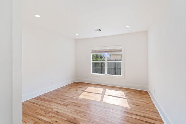 2801 Rosewood Street, Houston, TX 77004