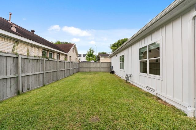 2801 Rosewood Street, Houston, TX 77004