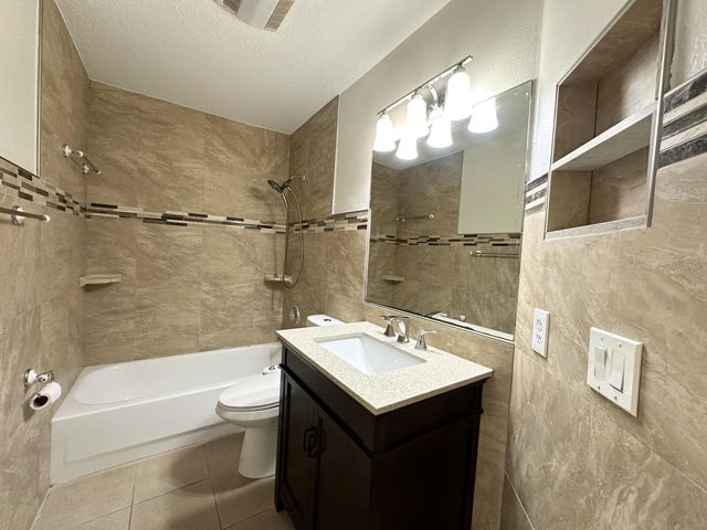 931 HUNTER LANE, Tarpon Springs, FL 34689