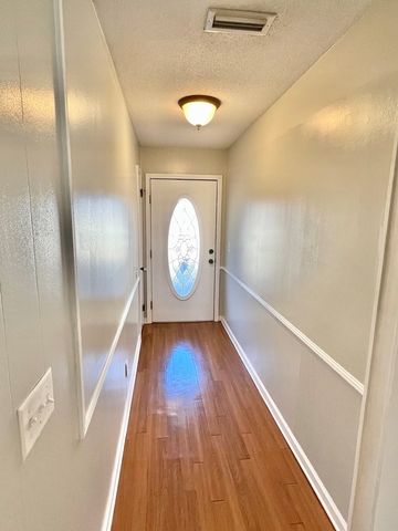 621 Farrah Circle, Dothan, AL 36301