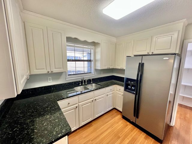 621 Farrah Circle, Dothan, AL 36301