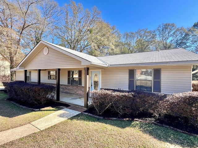 621 Farrah Circle, Dothan, AL 36301