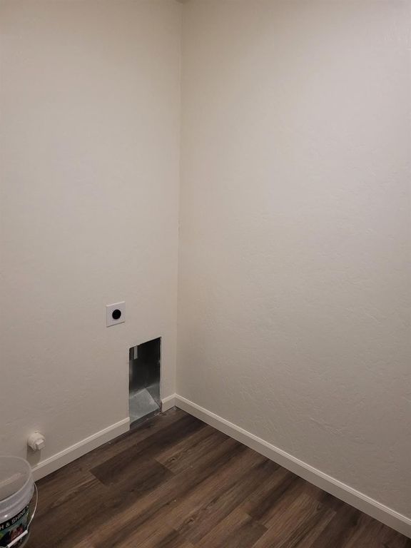 Image 13 of property listing at 2012 Richard Avenue, Sanger, CA 93657