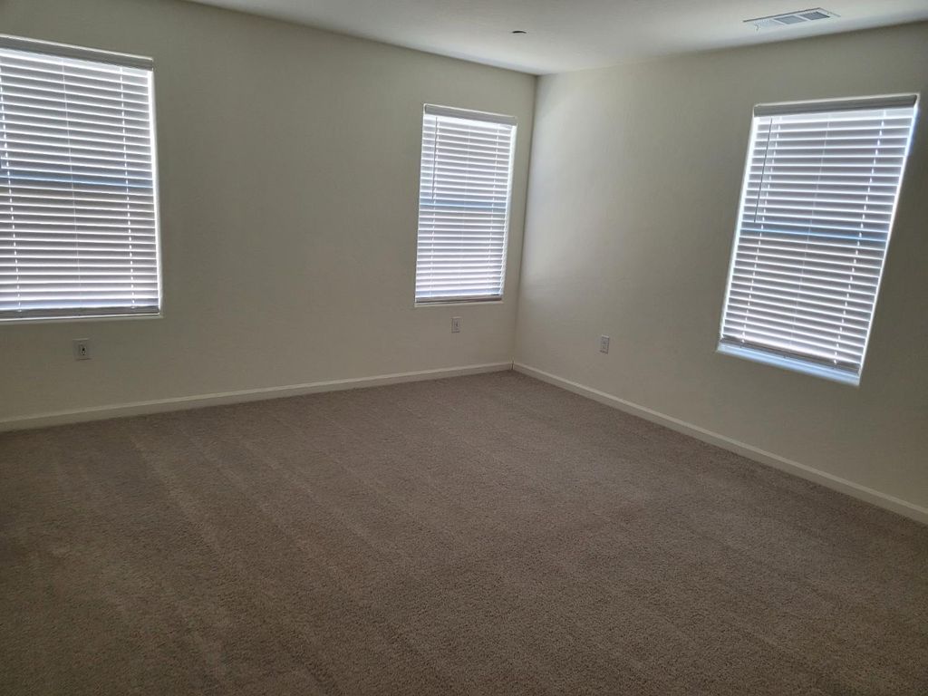 Image 9 of property listing at 2012 Richard Avenue, Sanger, CA 93657