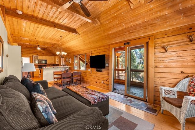 298 Dixie Lee Lane, Big Bear Lake, CA 92386